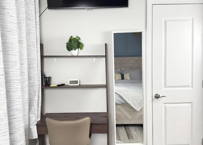 Stylish 2bedroom W Games & Free Parking *