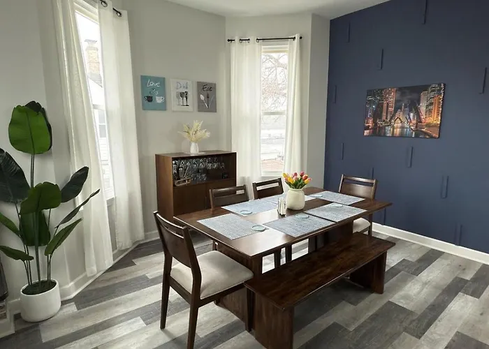 Stylish 2bedroom W Games & Free Parking * Chicago