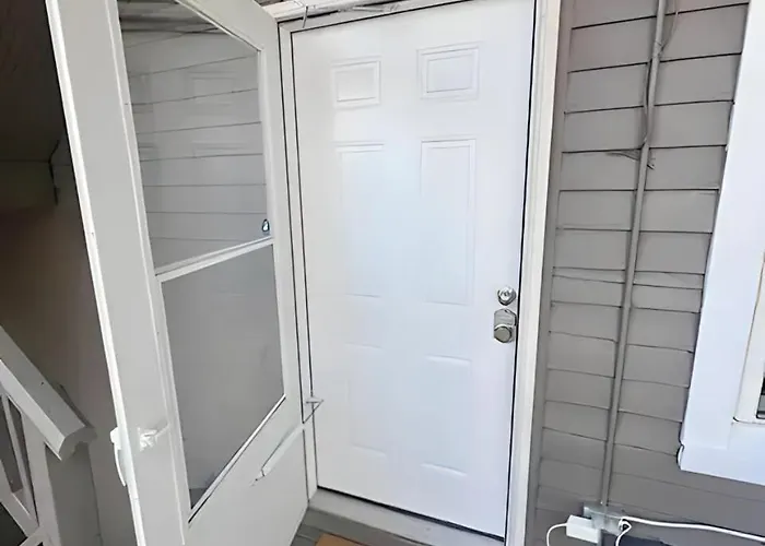 Stylish 2bedroom W Games & Free Parking